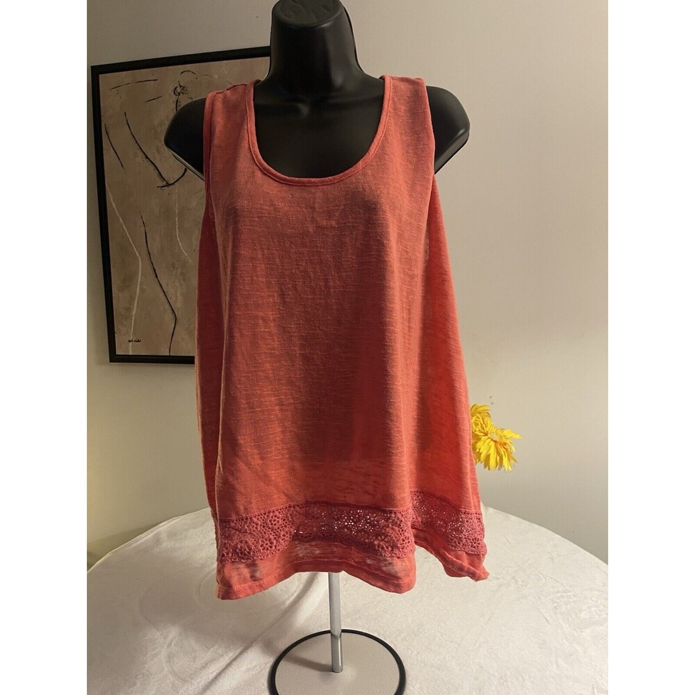 No Boundaries Tank Top Women's XXL Coral Color. Small Hole. Please See Pictures